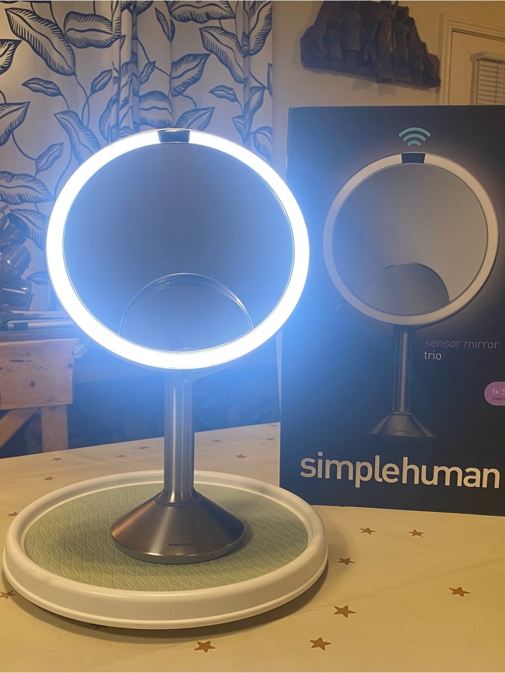 Simplehuman Sensor Mirror Trio 8in in Brushed Steel Like NEW Original Box Vanity